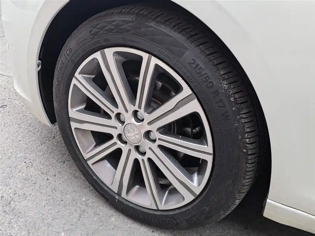 Peugeot 408 2014 1.8L Automatic Luxury Edition фото 4