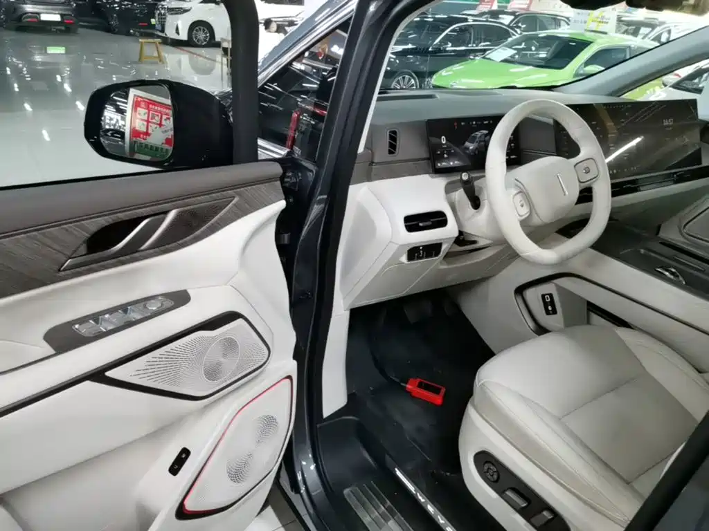 WEY Alpine 2025 2025 AWD Alpine 8