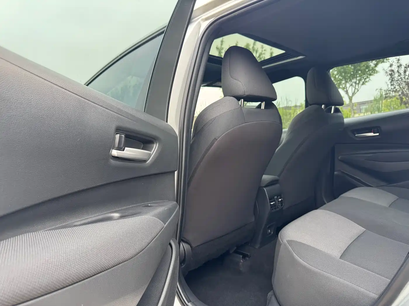 Toyota Levin 2023 185T CVT Luxury фото 13