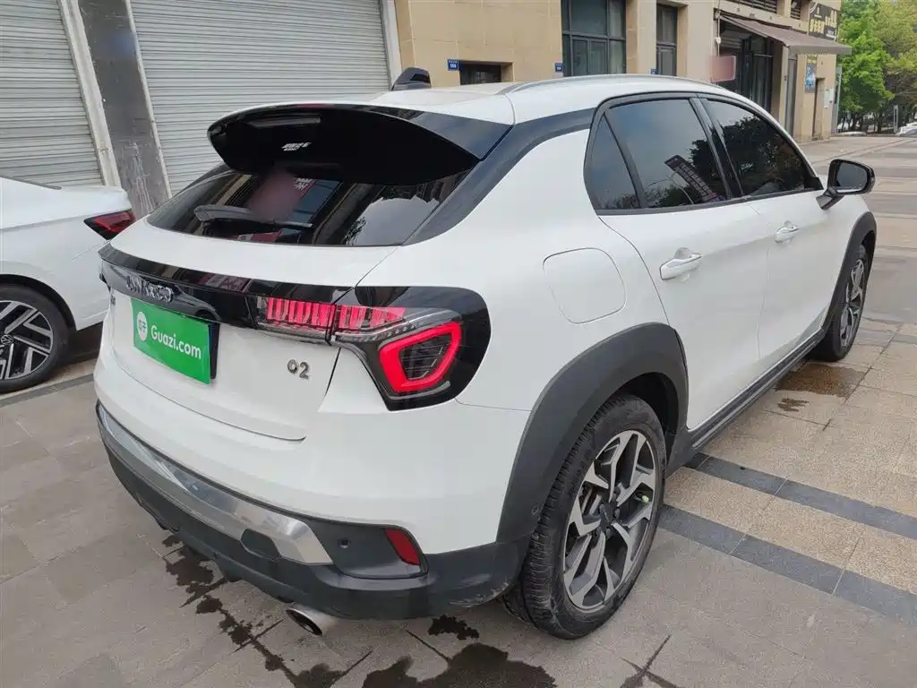 Lynk & Co 02 2018 1.5T DCT 2WD Power Pro Edition China V фото 5