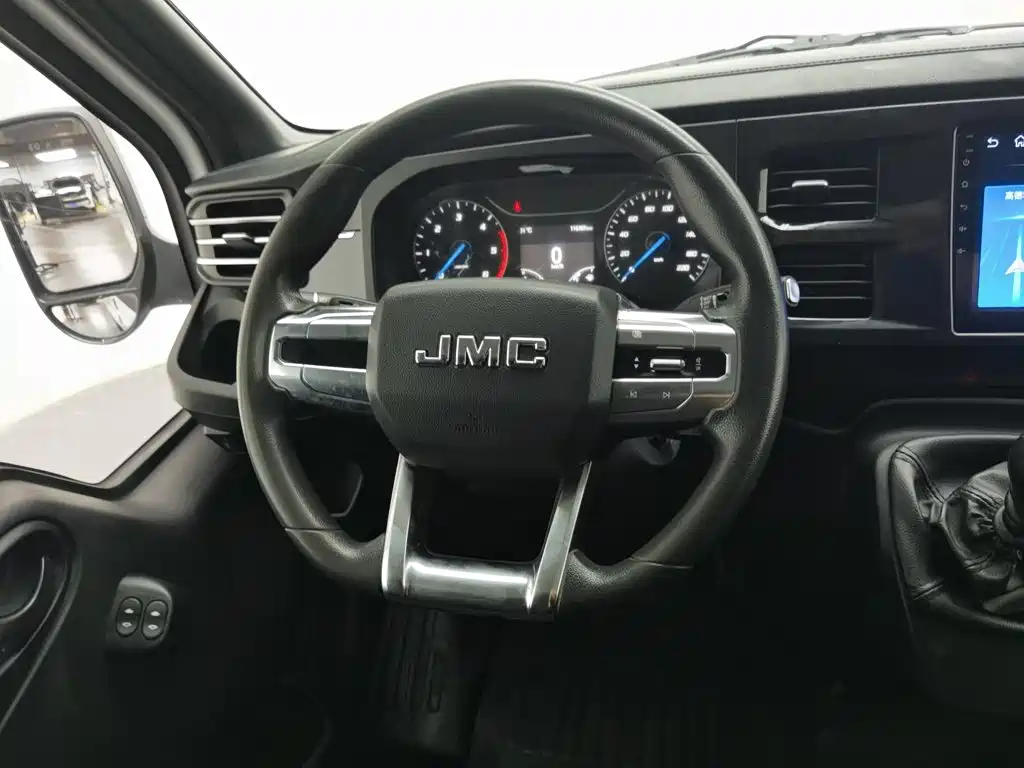 Jiangling JMC Fushun 2025 2023 Model 2.0T Manual Short Wheelbase Medium Roof Commercial Van 2/3 Seats