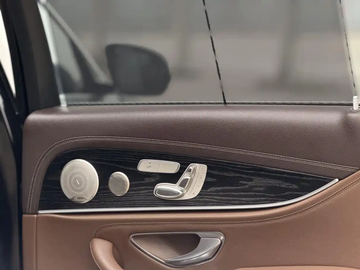 Mercedes-Benz E-Class 2022 E 300 L Luxury фото 11