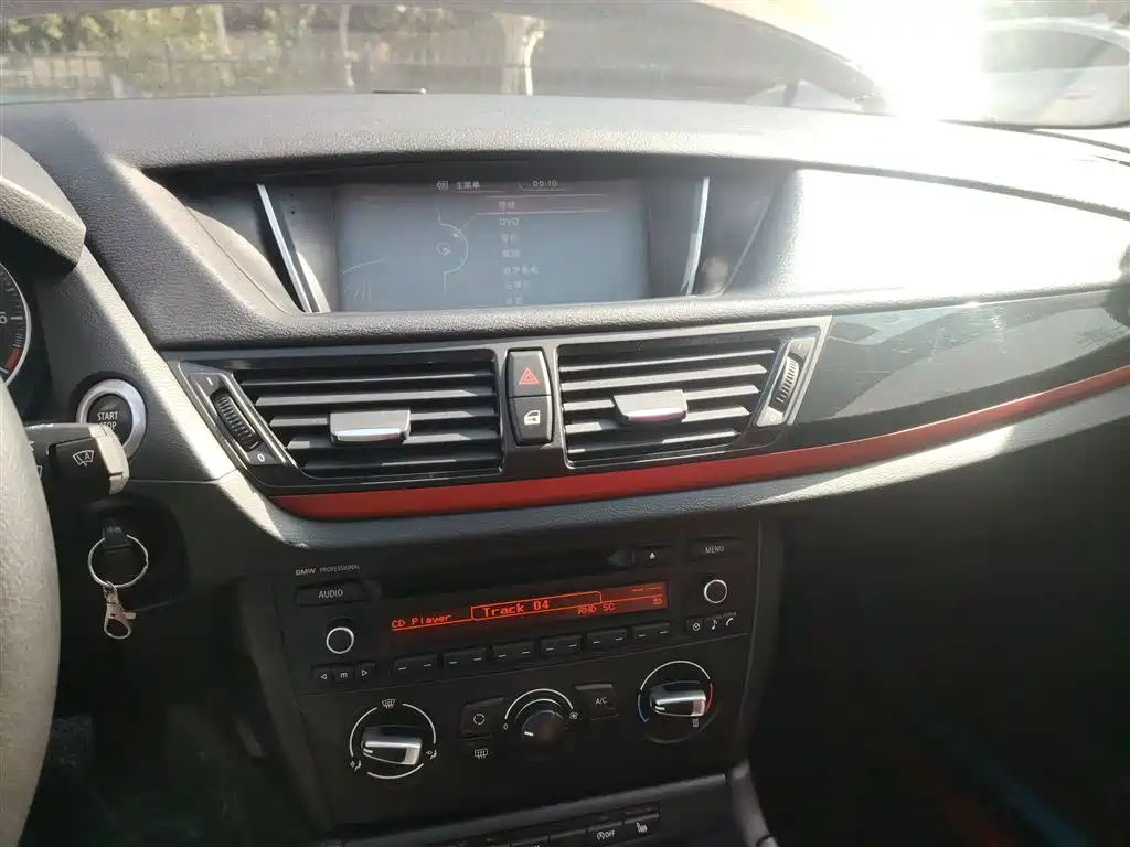 BMW X1 2015 Model sDrive18i Fashion Advanced Edition фото 10