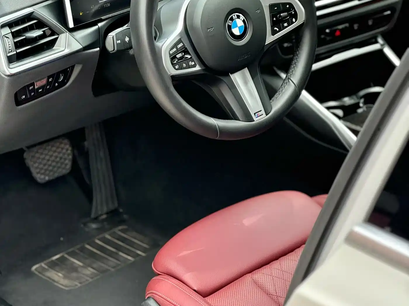 BMW 3 Series 2024 325Li M Sport Package фото 13