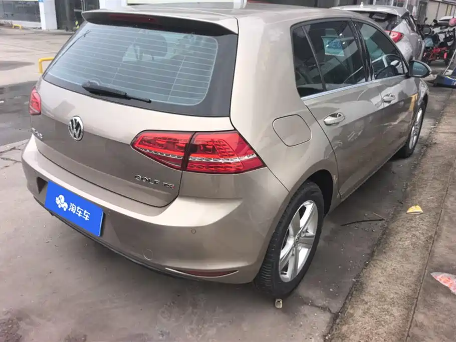 Volkswagen Golf 2015 1.4TSI Automatic Luxury фото 3