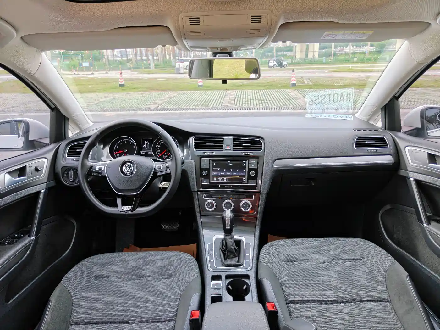 Volkswagen Golf 2018 230TSI Automatic Comfort фото 11