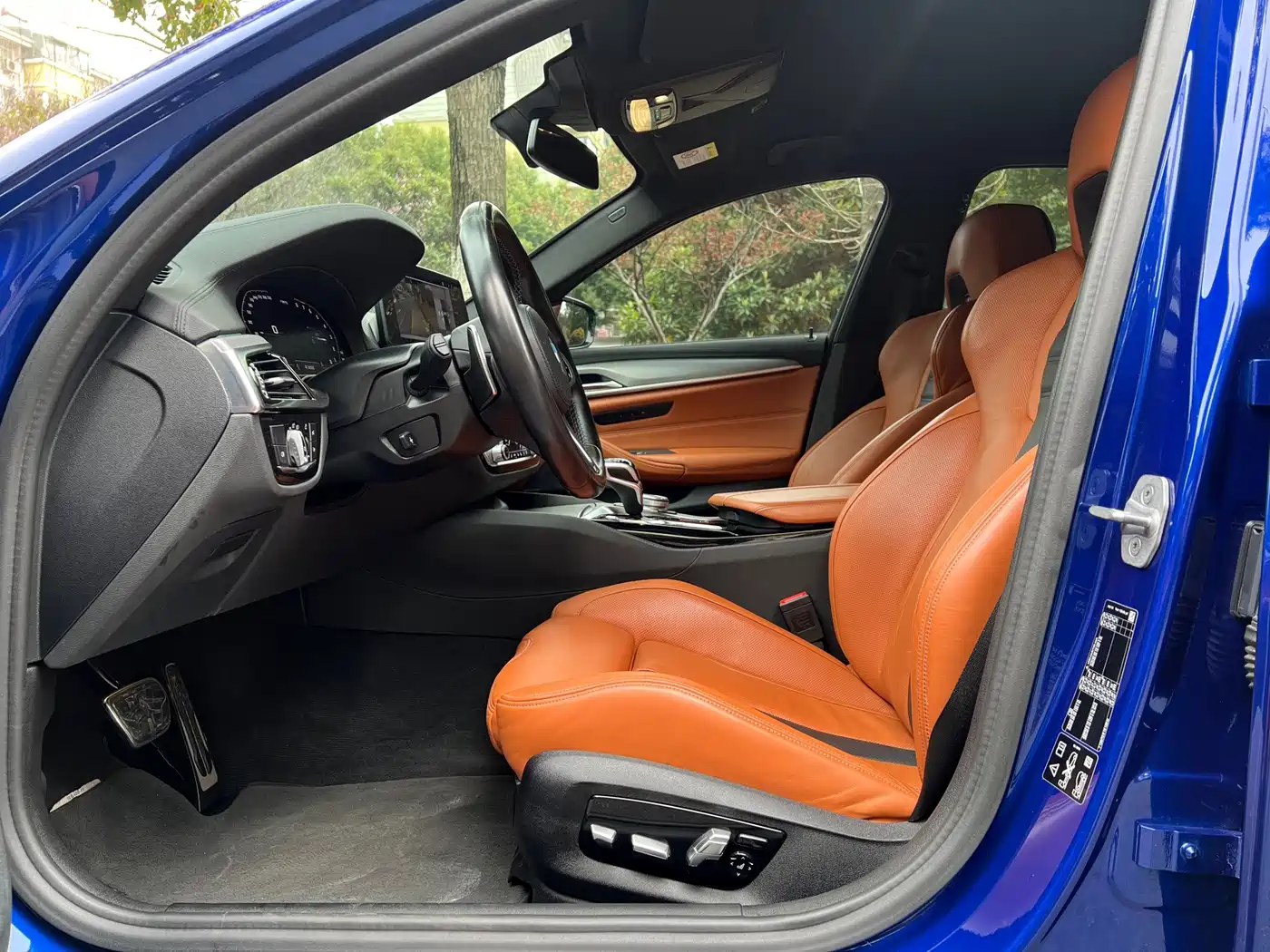 Фото 8 - BMW M5