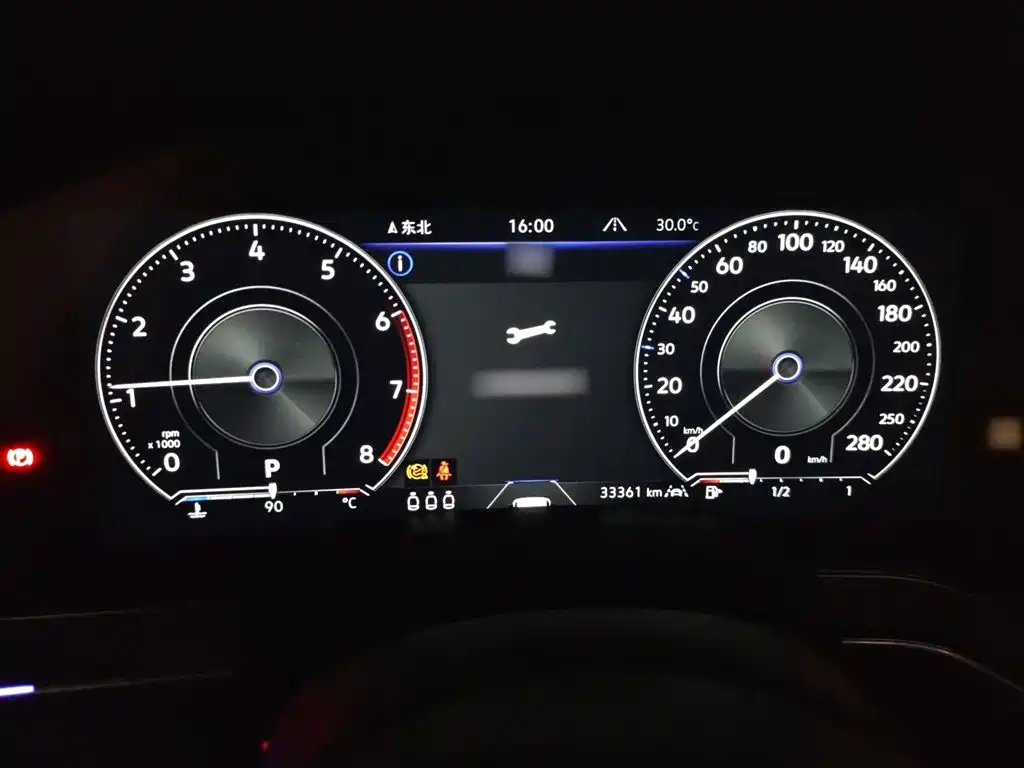 Volkswagen Touareg 2023 2.0TSI R-Line Edition фото 4
