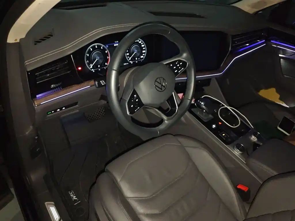 Volkswagen Touareg 2023 2.0TSI R-Line Edition фото 13