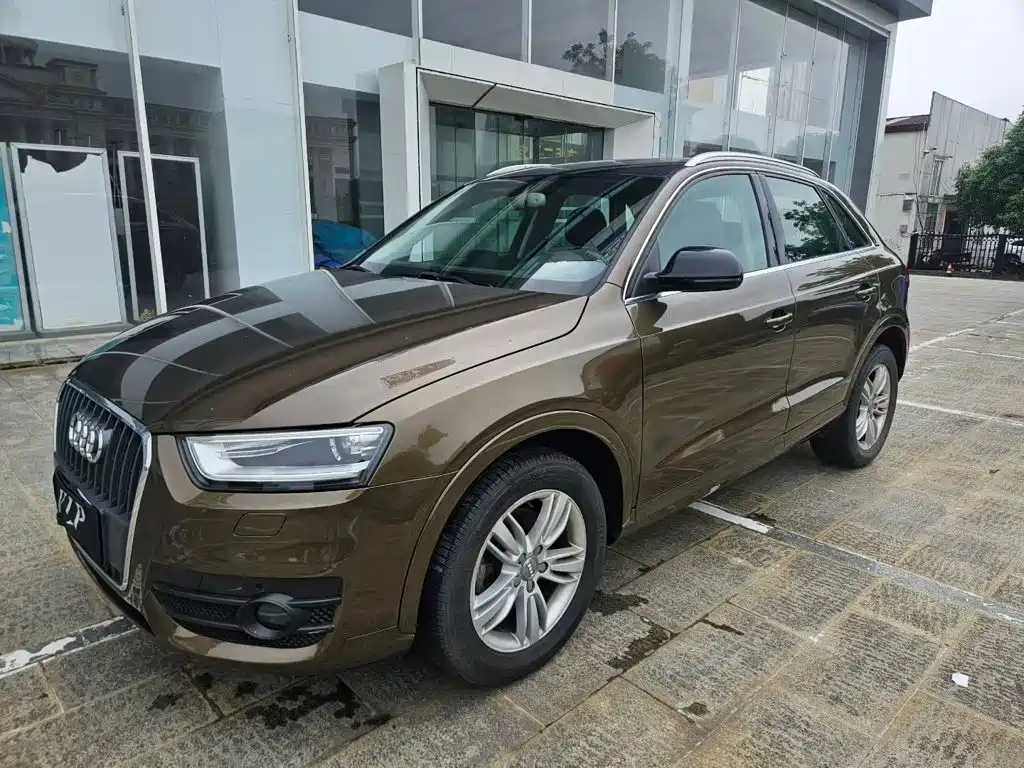 Фото 2 - Audi Q3