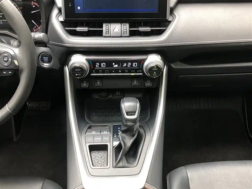 Toyota RAV4 Rongfang 2022 2.0L CVT 2WD Trend Plus Edition фото 10