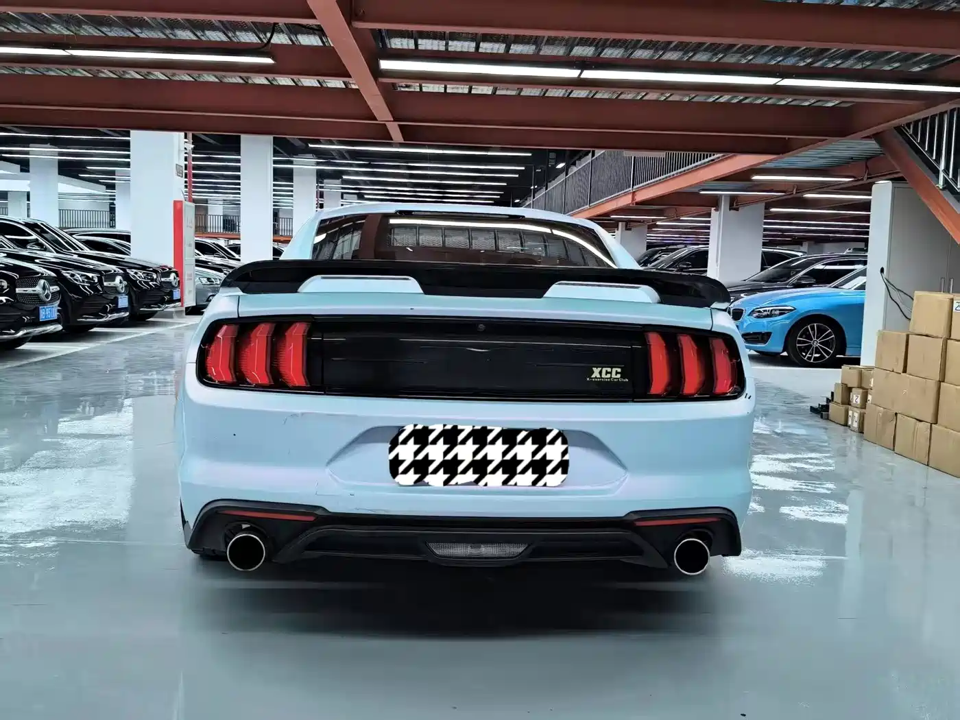 Photo 5 - Ford Mustang