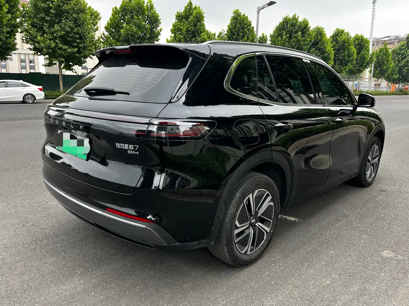 Geely Galaxy Galaxy Starship 7 EM-i 2025 Model 120km Explorer+ Edition фото 9