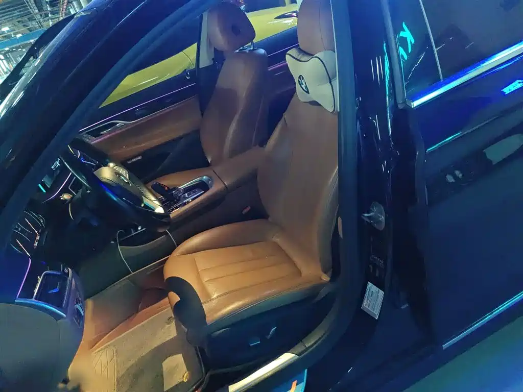 BMW 7 Series 2018 730Li Leading Type Excellence Package фото 8