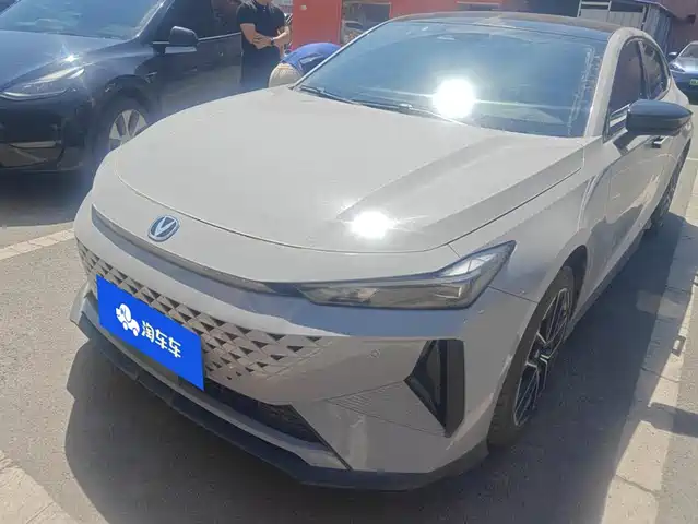 Changan Changan UNI-V iDD 2024 Blue Whale Smart iDD 136km Smart Premium