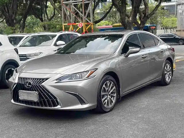 Lexus ES 200, Совершенство