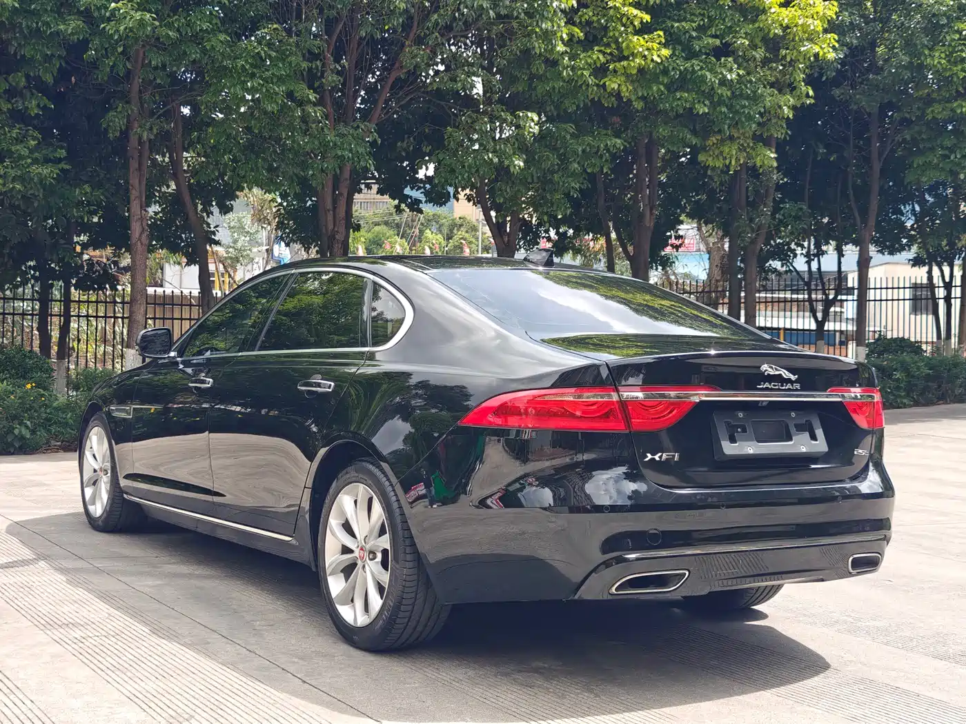 Jaguar XFL 2019 XFL 2.0T 250PS FWD Luxury Edition фото 23