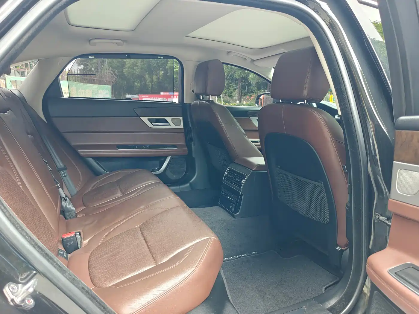 Jaguar XFL 2019 XFL 2.0T 250PS FWD Luxury Edition фото 19