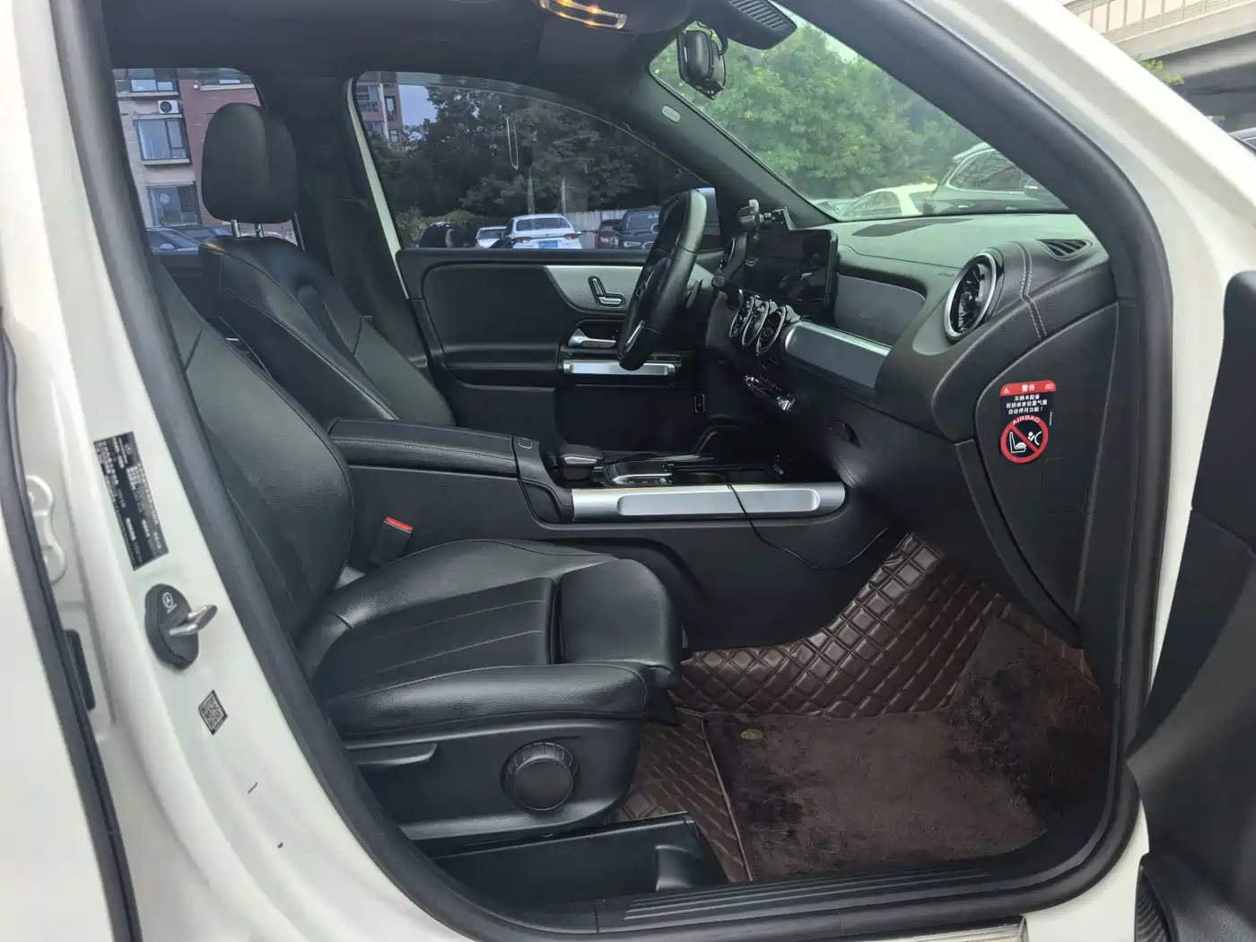 Фото 7 - Mercedes-Benz GLB