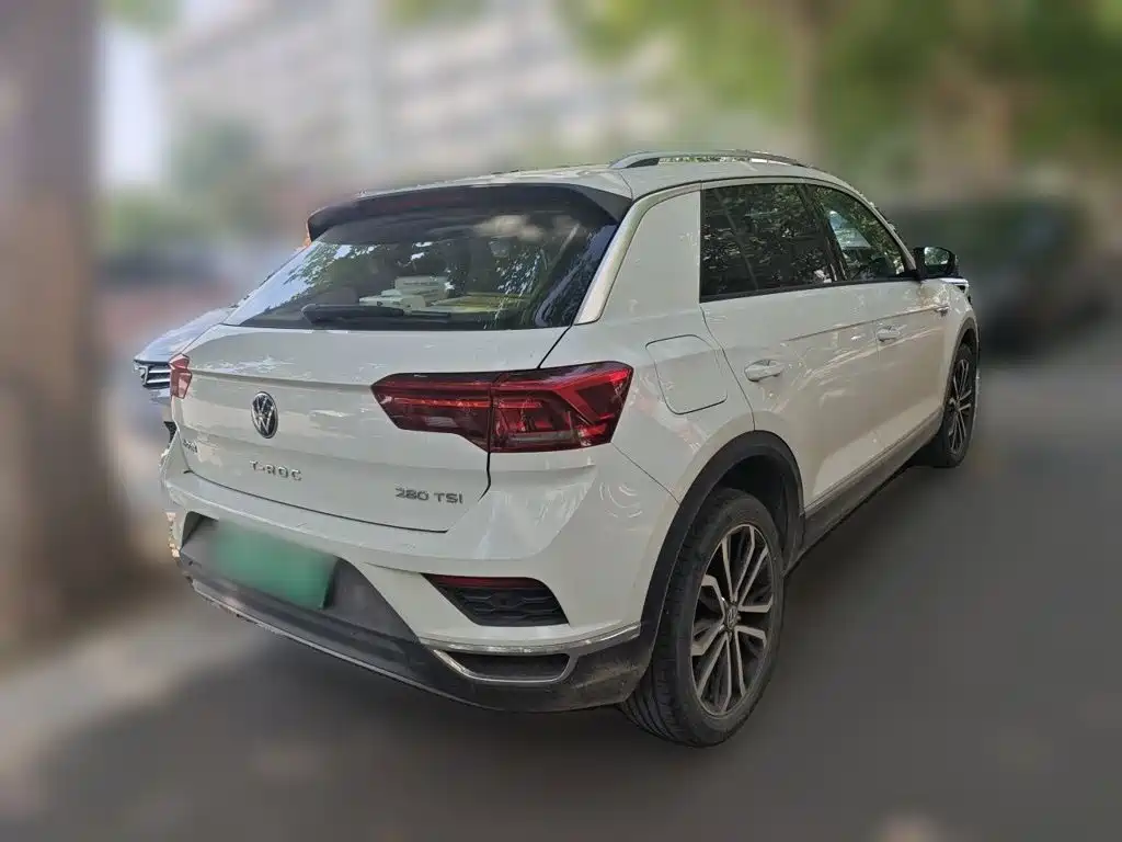 صورة 4 - Volkswagen T-ROC