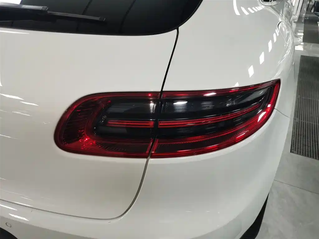 Porsche Macan 2017 Macan 2.0T фото 24