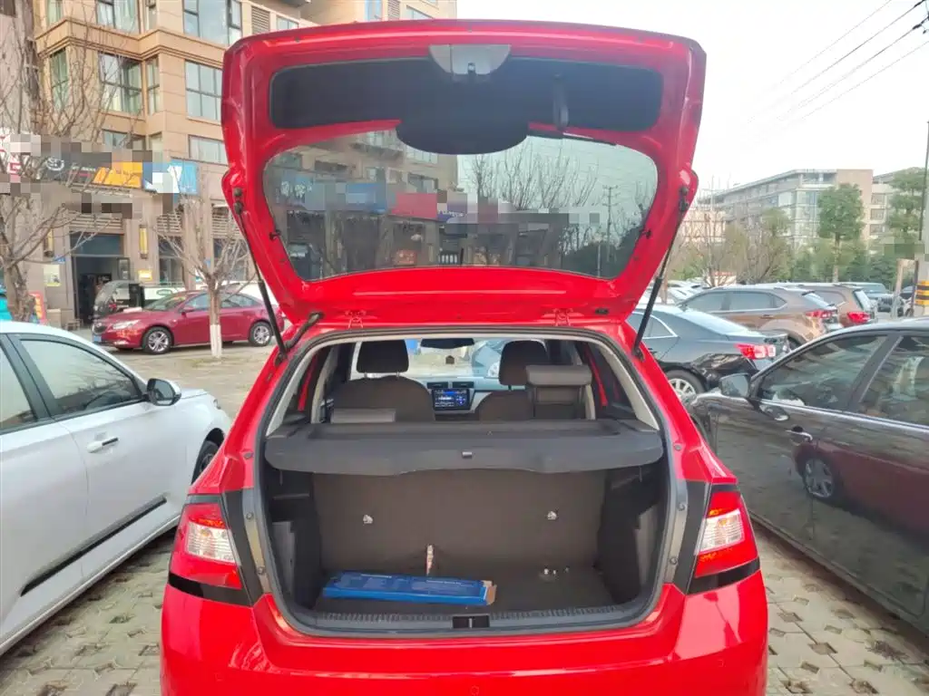 Škoda Fabia 2017 1.4L Auto Car Enjoy Edition фото 16