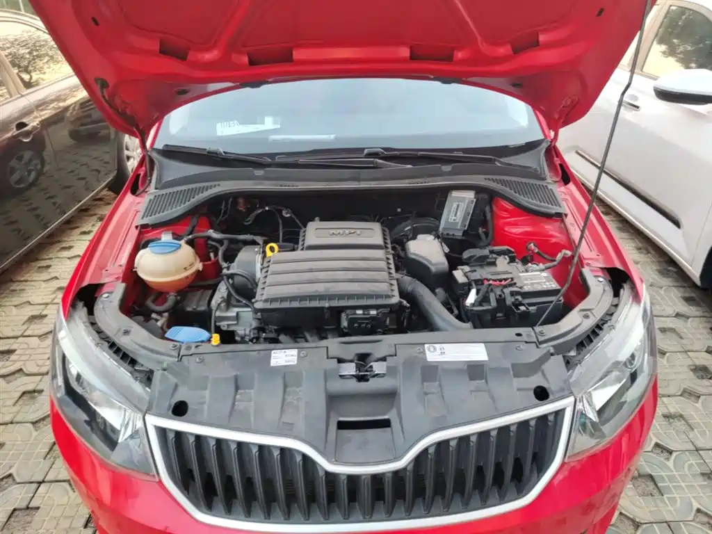 Škoda Fabia 2017 1.4L Auto Car Enjoy Edition фото 17