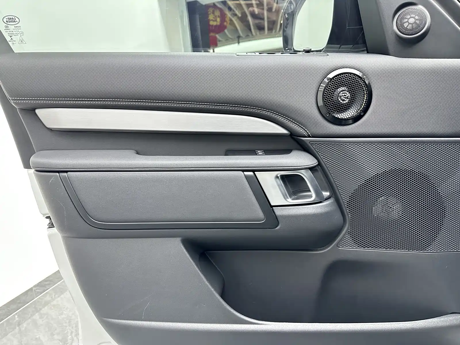 Фото 18 - Land Rover Discovery