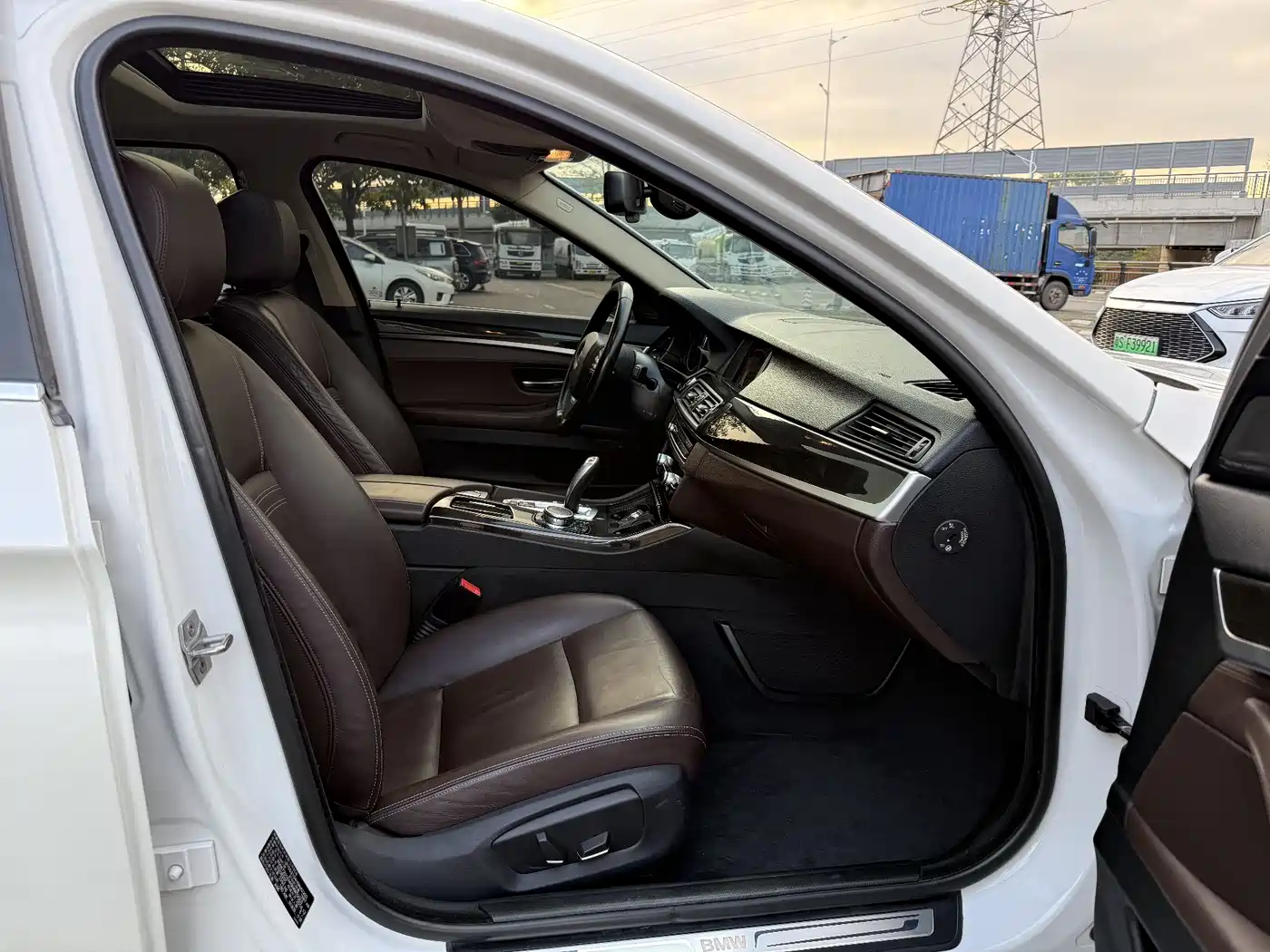 BMW 5 Series 2017 525Li Luxury Design Package фото 12