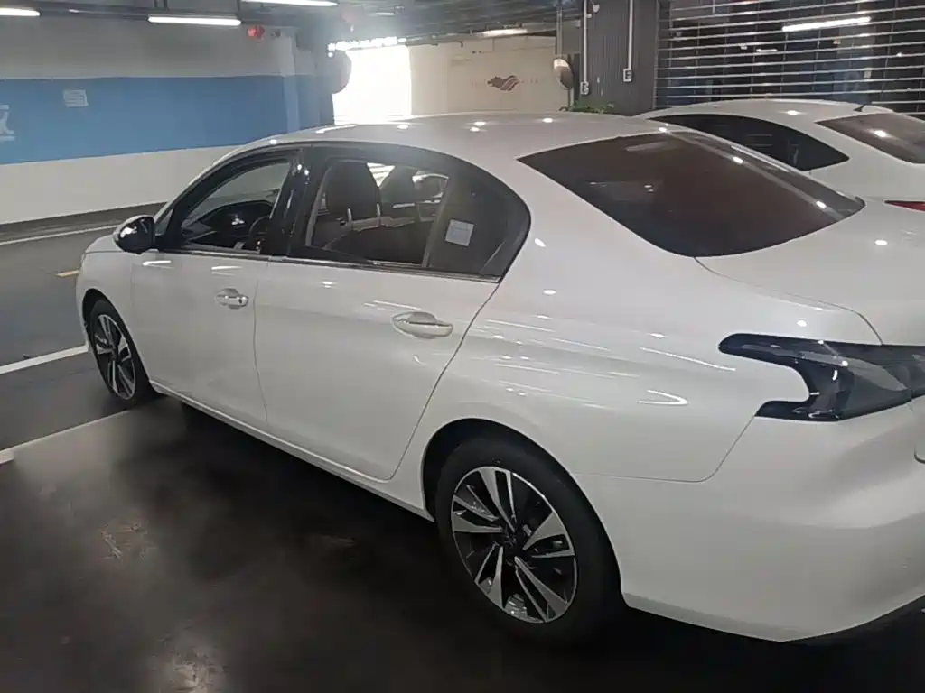 Peugeot 408 2025 2022 1.6T Light Chaser Edition