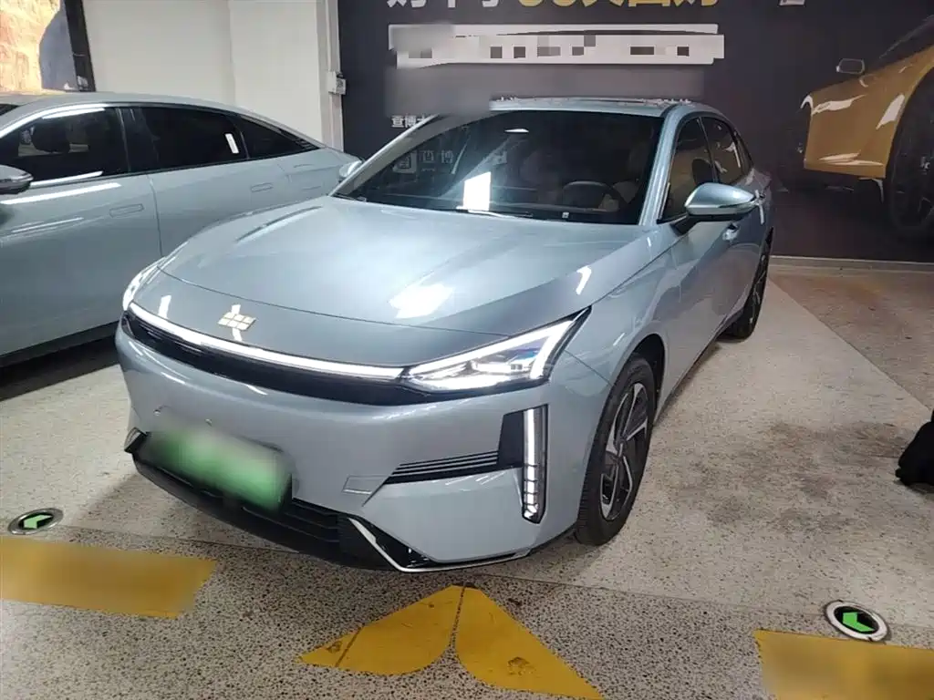 Geely Galaxy Galaxy L6 2025 EM-i 140km Starship Edition