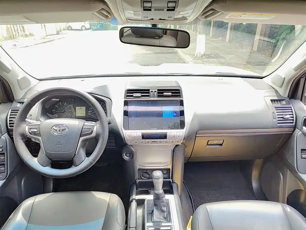 Toyota Prado 2018 3.5L Auto TX фото 10
