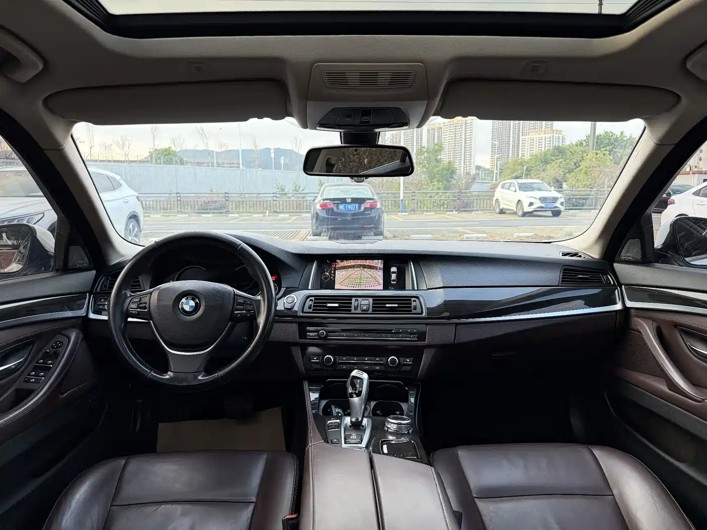BMW 5 Series 2017 525Li Luxury Design Package фото 15