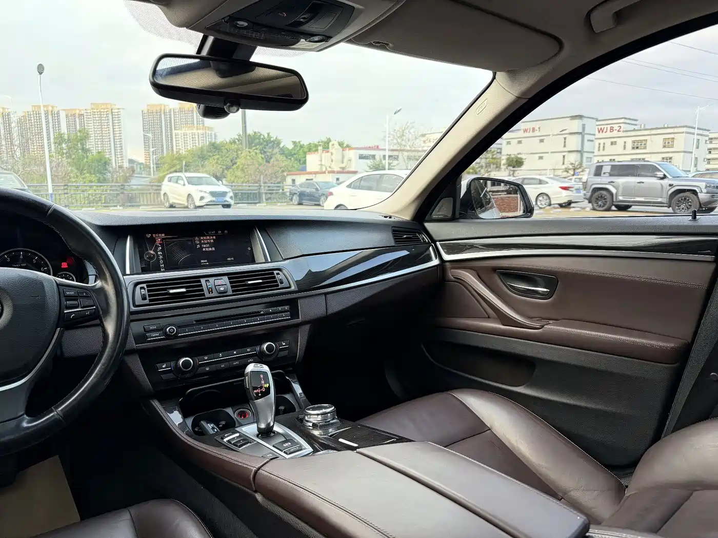 BMW 5 Series 2017 525Li Luxury Design Package фото 22