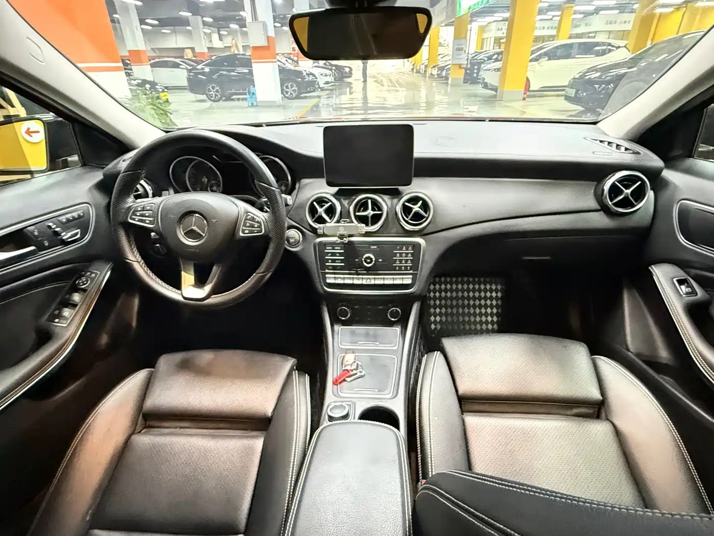 Mercedes-Benz GLA 2018 GLA 220 4MATIC Sport фото 16