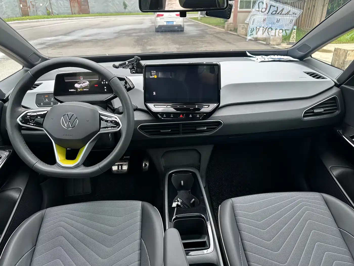 Volkswagen ID.3 2023 Pure Smart Edition фото 9