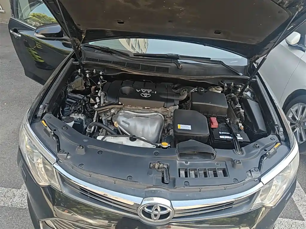 Toyota Camry 2015 2.5G Luxury Navigation Edition фото 20