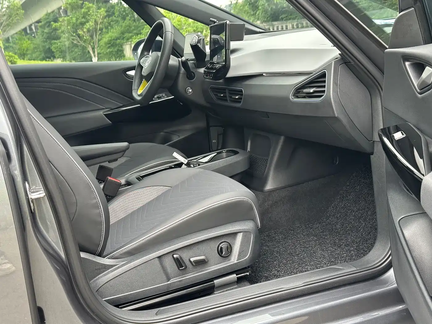 Volkswagen ID.3 2023 Pure Smart Edition фото 11