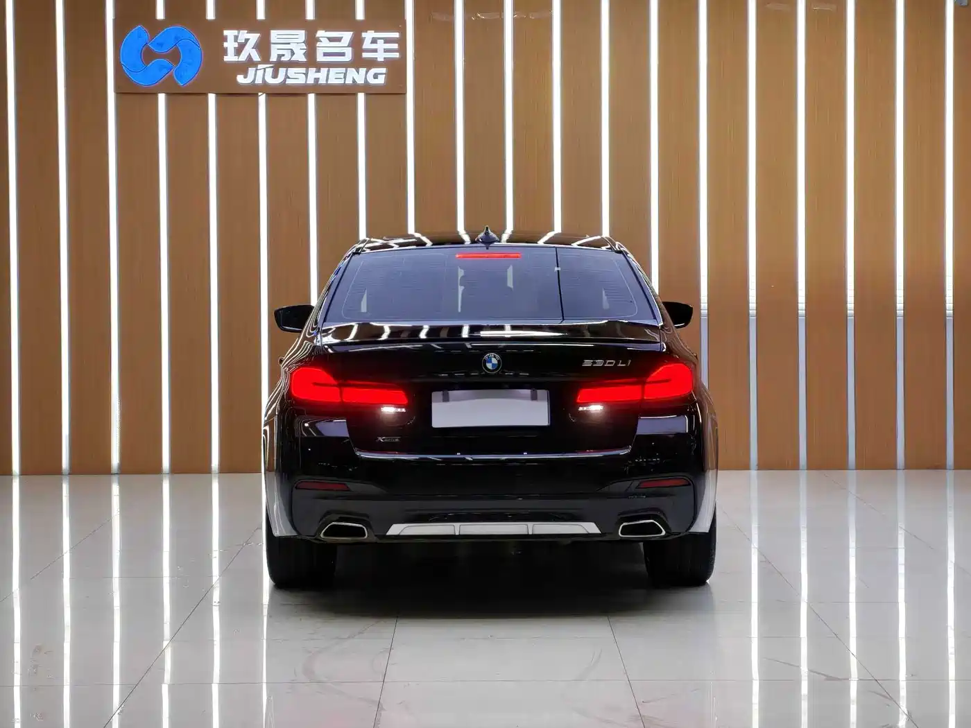 Фото 5 - BMW 5 Series