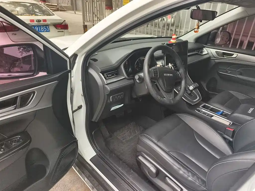 Haval M6 2021 PLUS 1.5T DCT Luxury Smart Connect фото 13