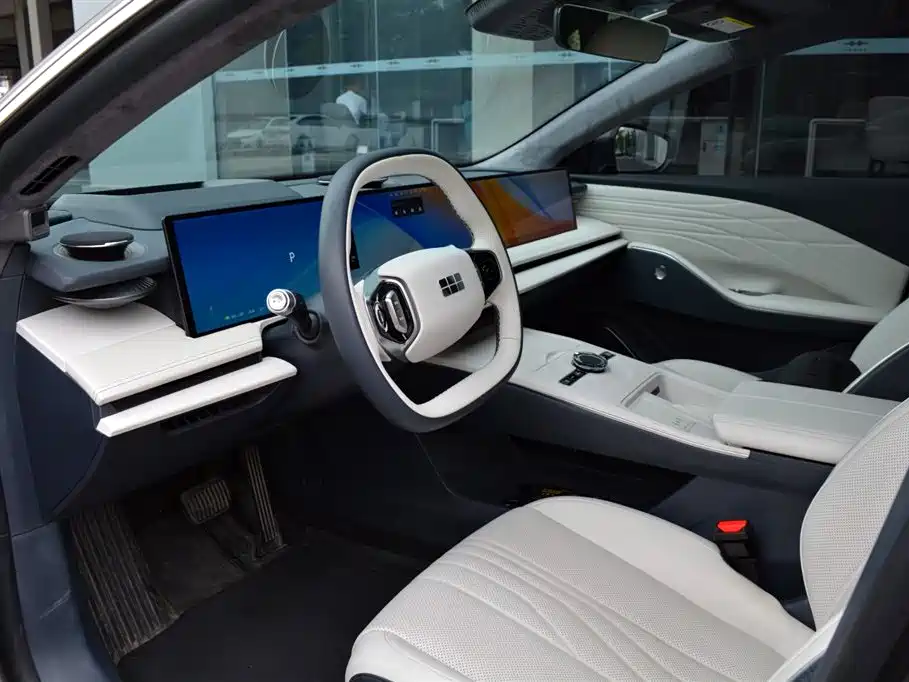 Geely Galaxy Galaxy E8 2024 665km RWD Starship Smart Driving Edition фото 7
