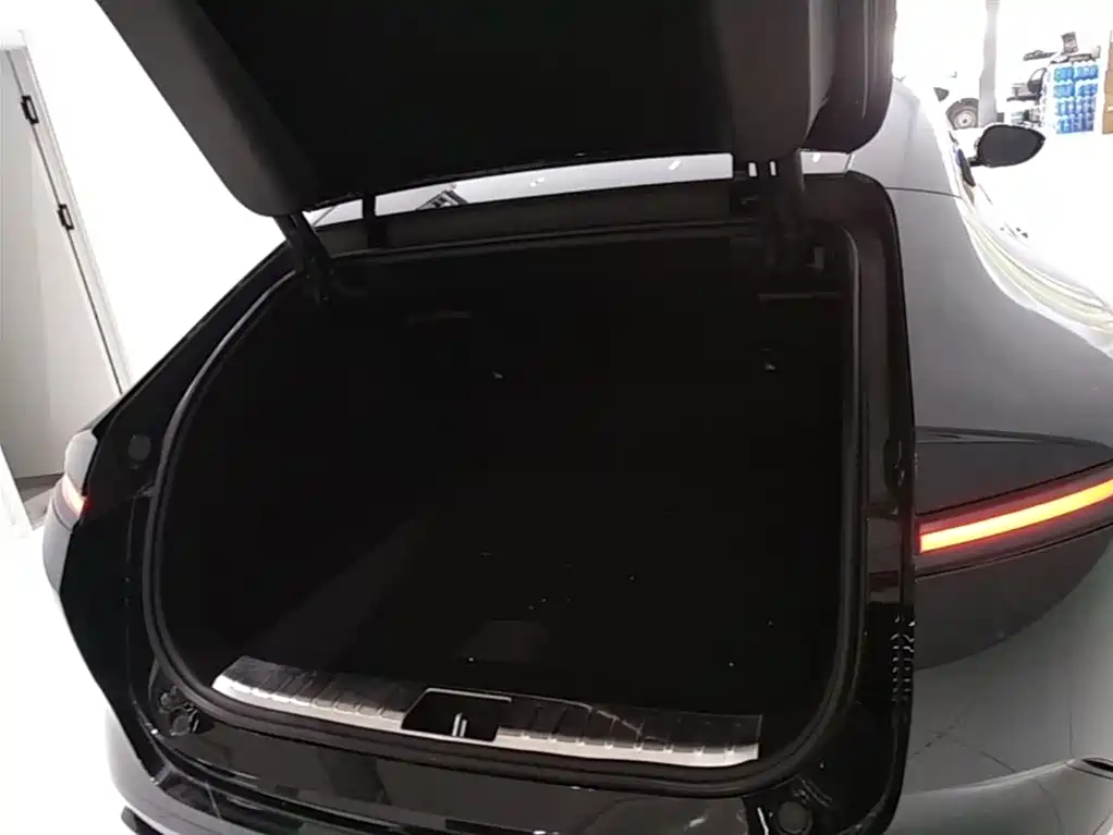 Avatr 12 2025 Facelift Ultra EV AWD фото 15