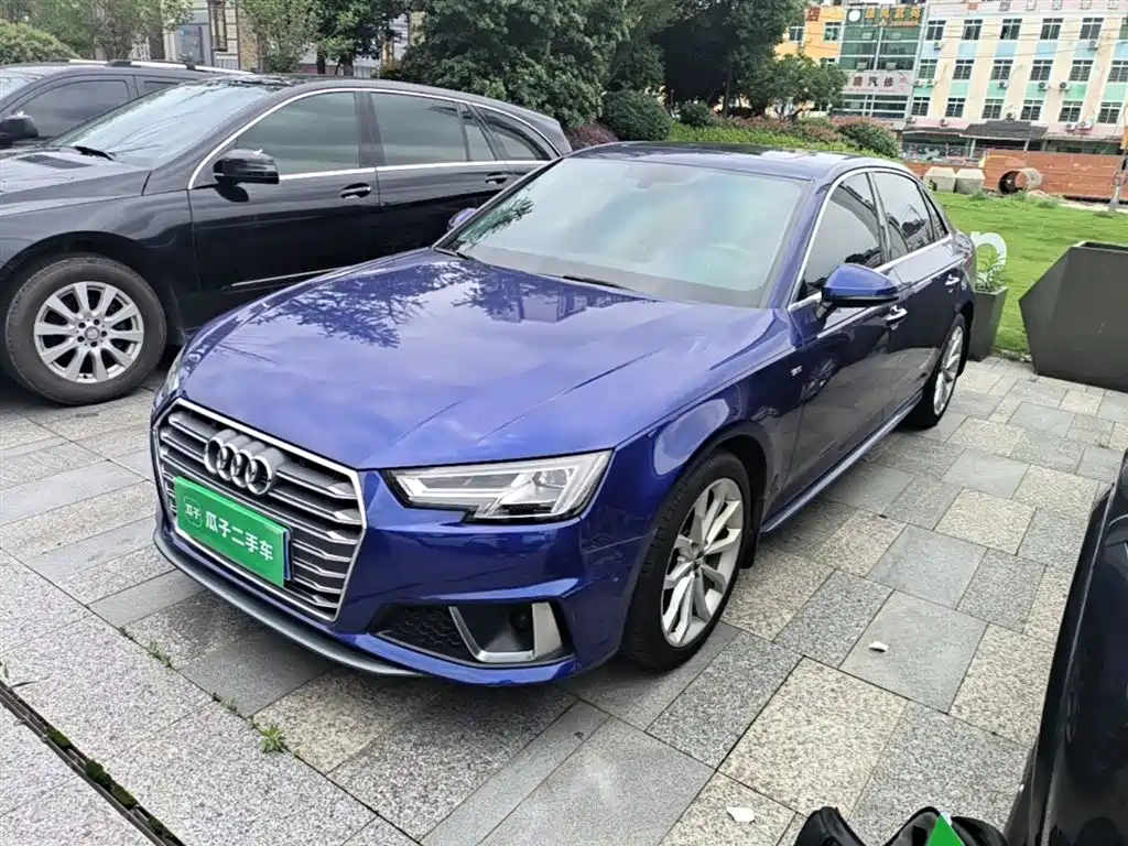 Audi A4L 2019 40 TFSI Fashion (China V)