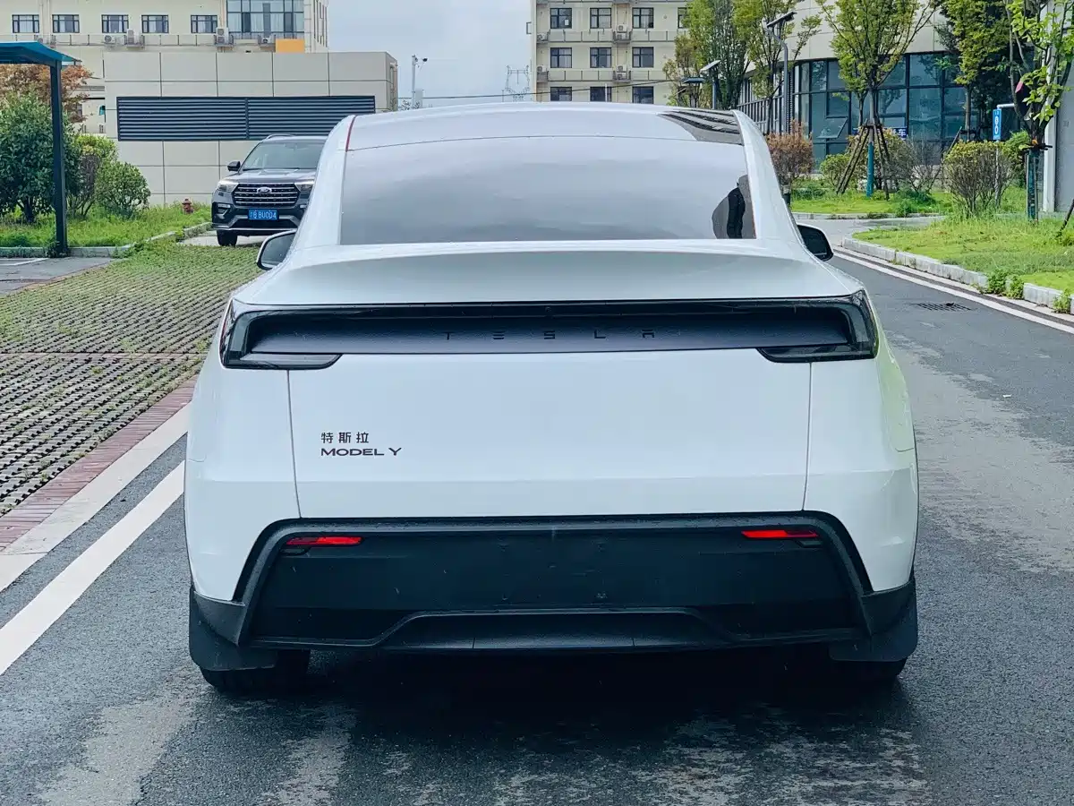 2026 Tesla Model Y