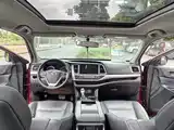 Фото 10 - Toyota Highlander