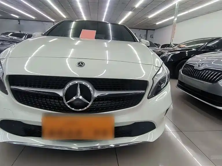Mercedes-Benz A-Class (Import) 2017 Facelift A 200 Fashion фото 7