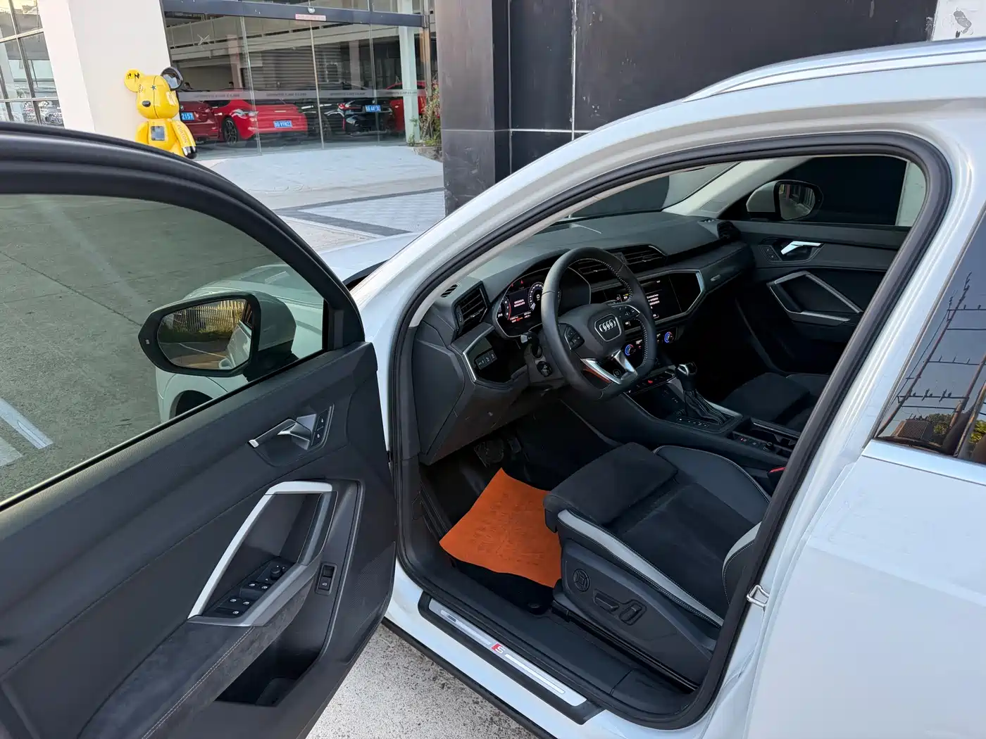 Фото 4 - Audi Q3