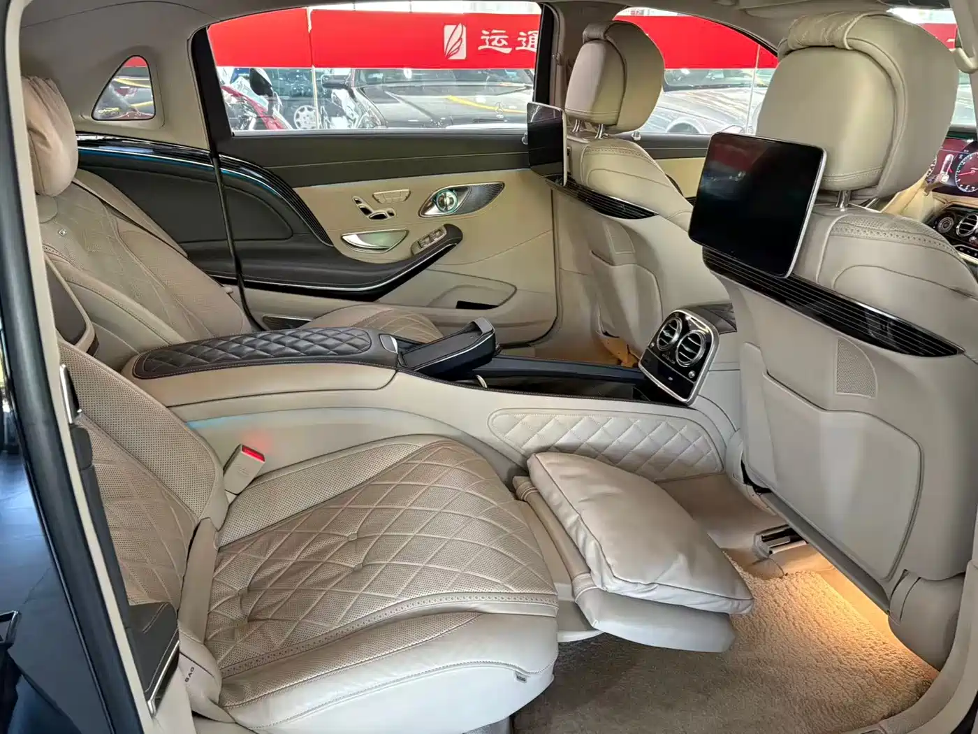 Mercedes-Benz Maybach S-Class 2018 Model S 680 фото 16