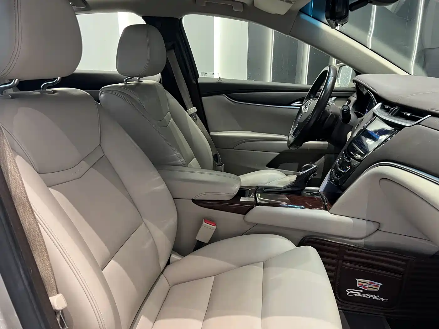 Cadillac XTS 2017 28T Technology фото 9
