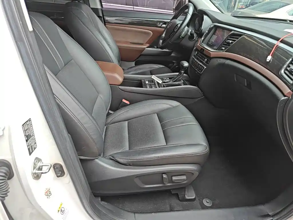 GAC Trumpchi Trumpchi GS8 2017 2017 320T 2WD Luxury Smart Connect (7-seater)